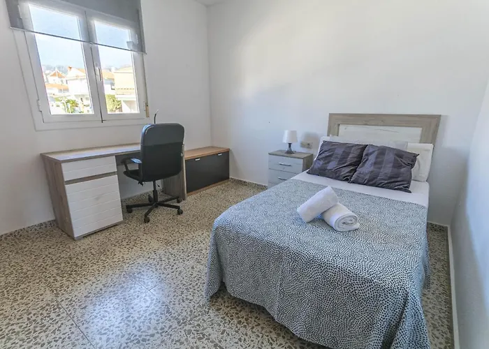 Canovas Nerja - Casa Parador Con Jardin Privado En Centro Nerja