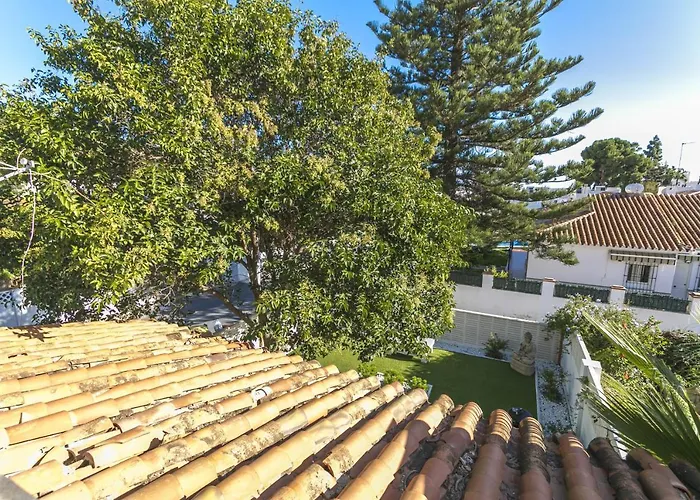 Canovas Nerja - Casa Parador Con Jardin Privado En Centro Nerja